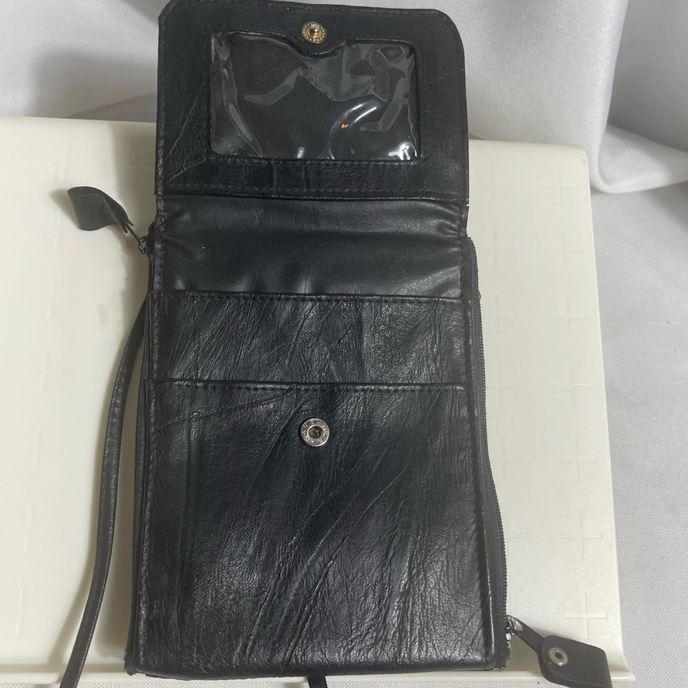 Capezio Vintage Italian Black Leather Crossbody Bag Side Zipper Snap Top - Picture 4 of 5